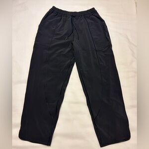Lululemon Final Play Crop 23” pant, Size 4
